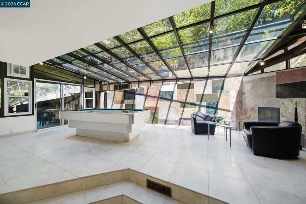 39 Mira Loma Rd Orinda, CA 94563