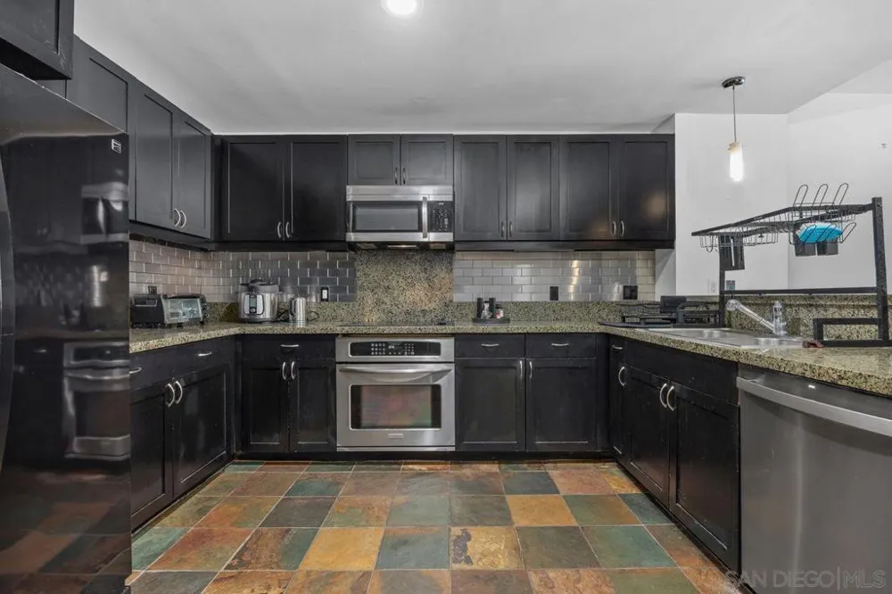 1150 J ST #524 San Diego, CA 92101