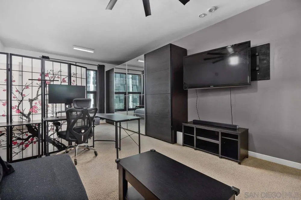 1150 J ST #524 San Diego, CA 92101