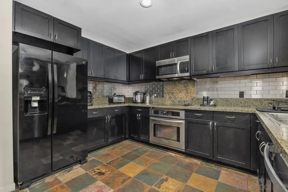 1150 J ST #524 San Diego, CA 92101