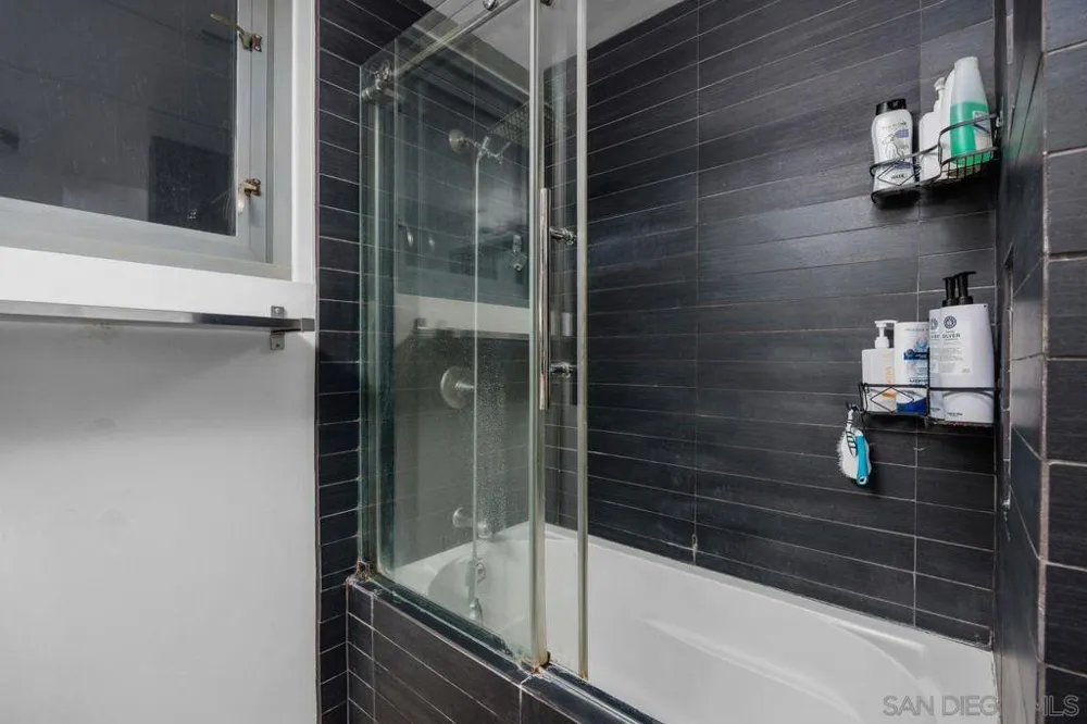 1150 J ST #524 San Diego, CA 92101