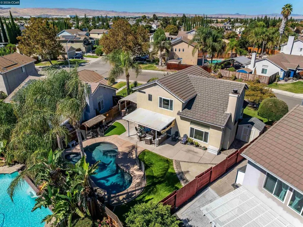 2211 Bridle Creek Circle Tracy, CA 95377