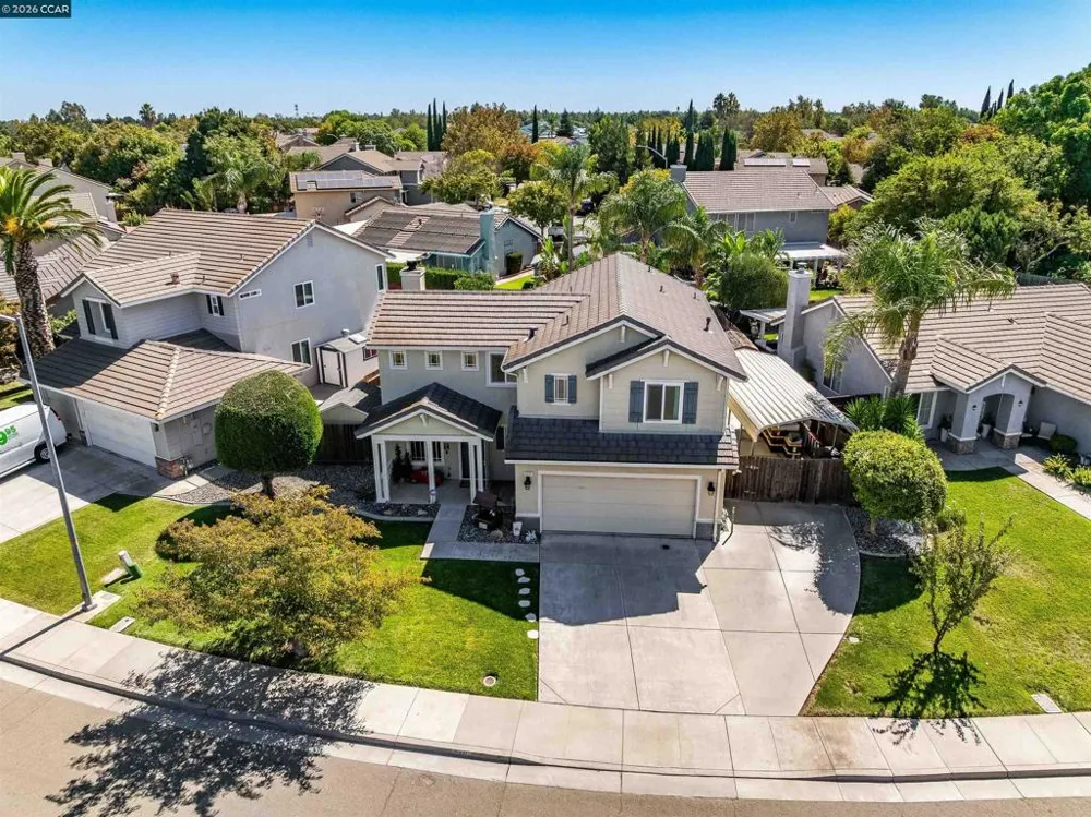 2211 Bridle Creek Circle Tracy, CA 95377