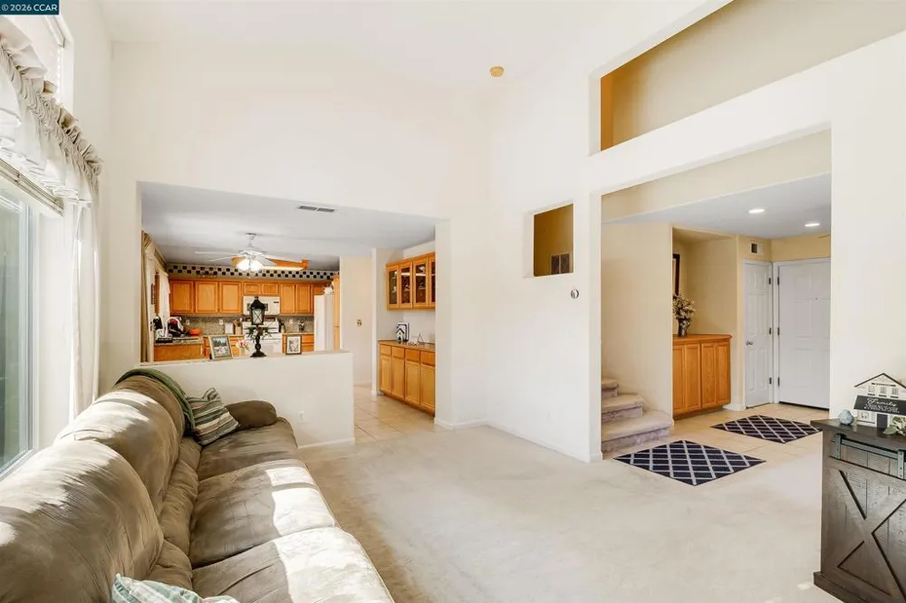 2211 Bridle Creek Circle Tracy, CA 95377