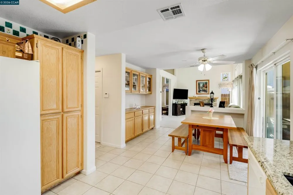 2211 Bridle Creek Circle Tracy, CA 95377