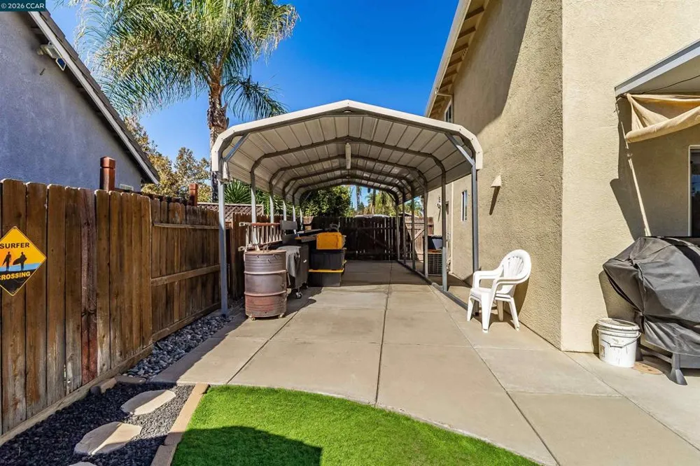 2211 Bridle Creek Circle Tracy, CA 95377