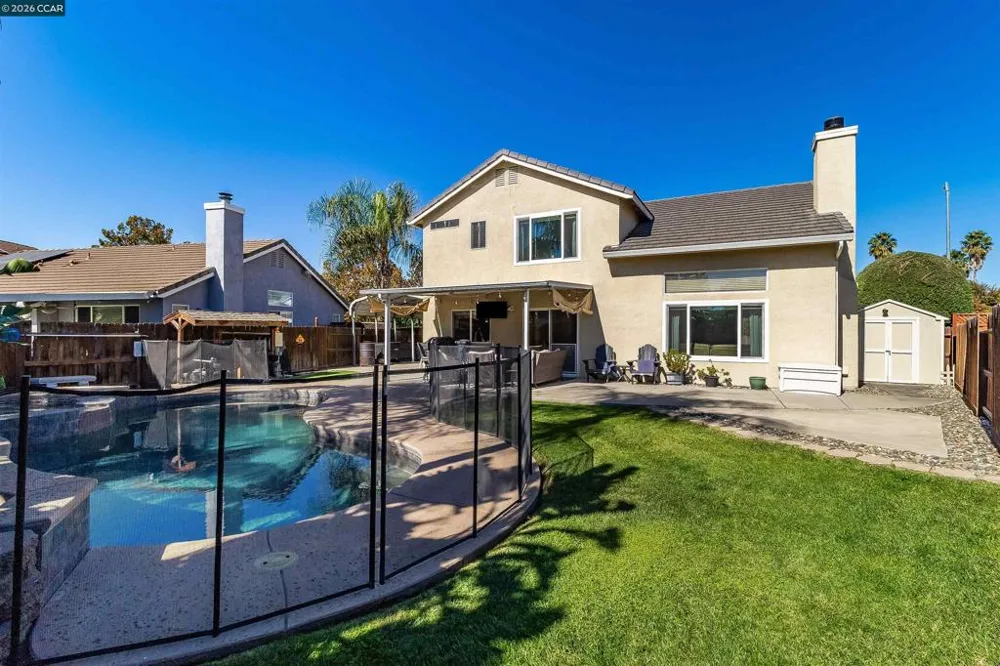 2211 Bridle Creek Circle Tracy, CA 95377