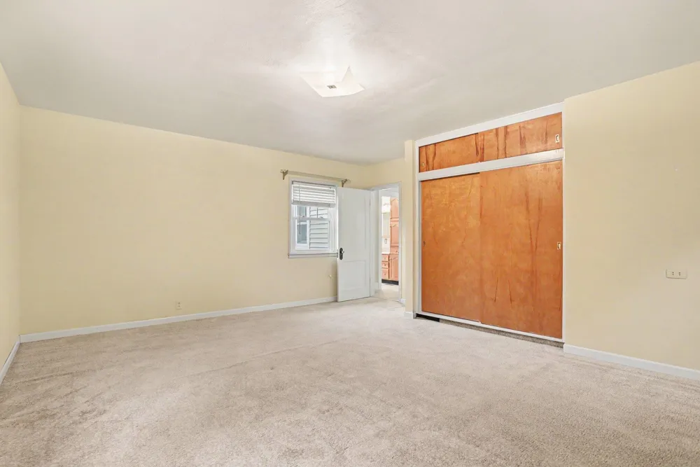 2511 Glenwood Drive Kalamazoo, MI 49008