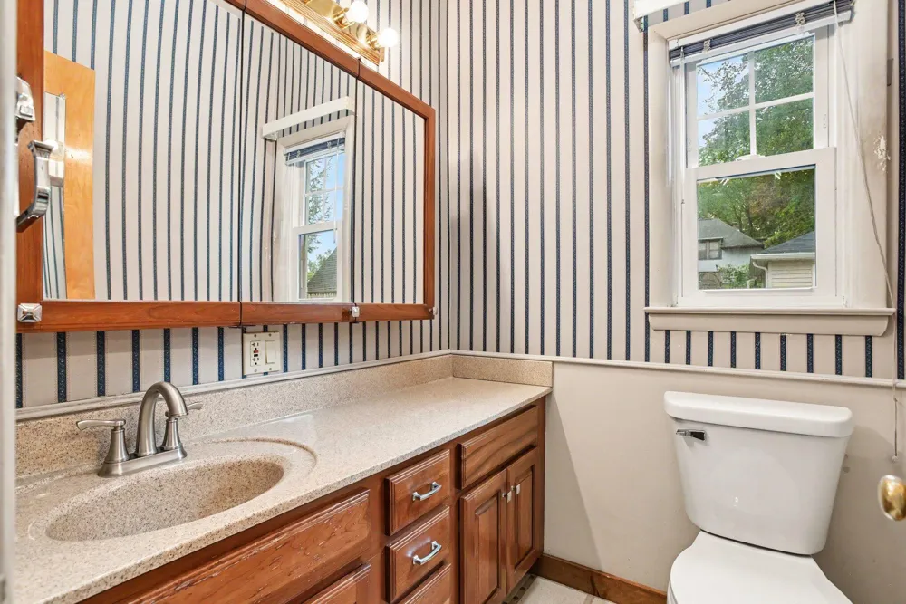2511 Glenwood Drive Kalamazoo, MI 49008
