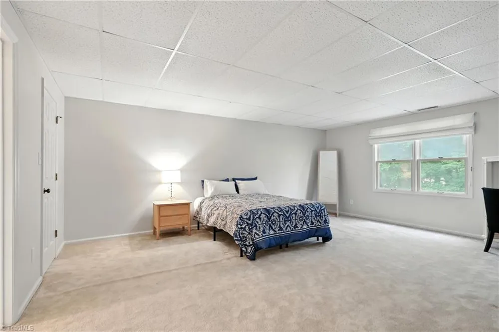 633 Huntington Drive High Point, NC 27262