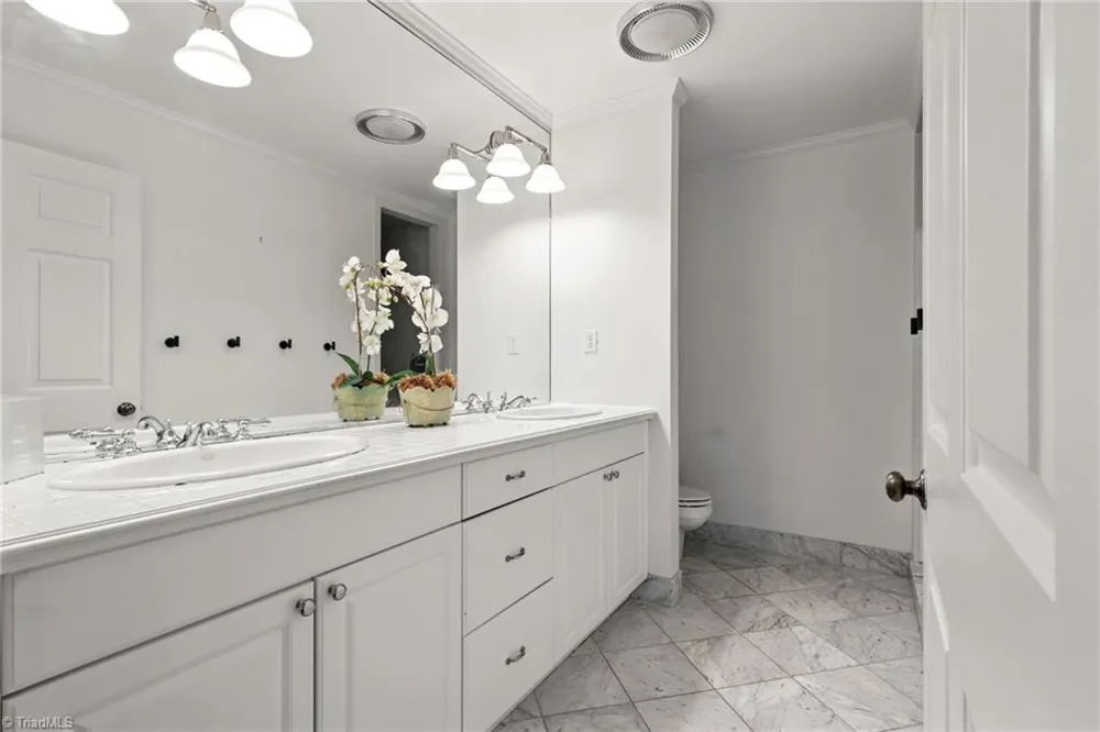 633 Huntington Drive High Point, NC 27262