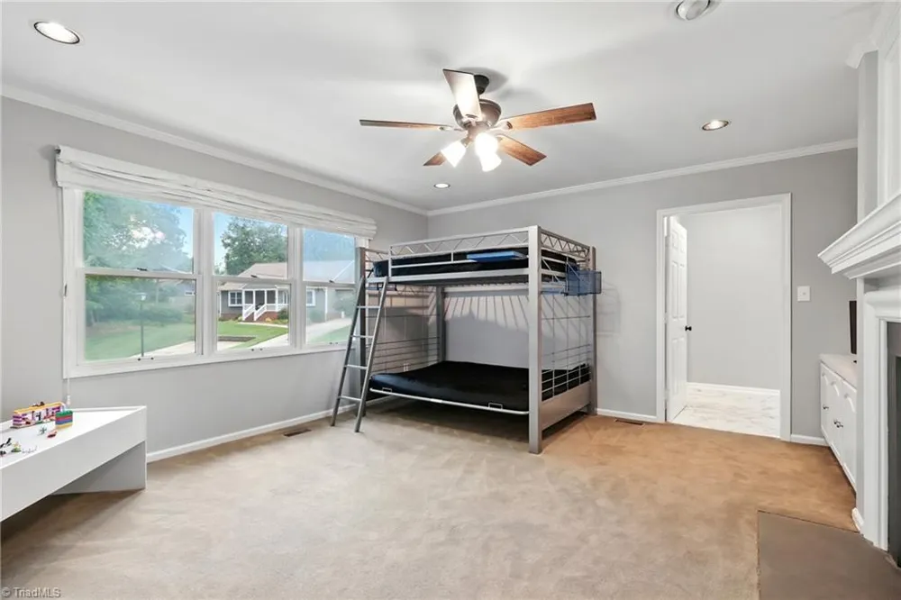 633 Huntington Drive High Point, NC 27262