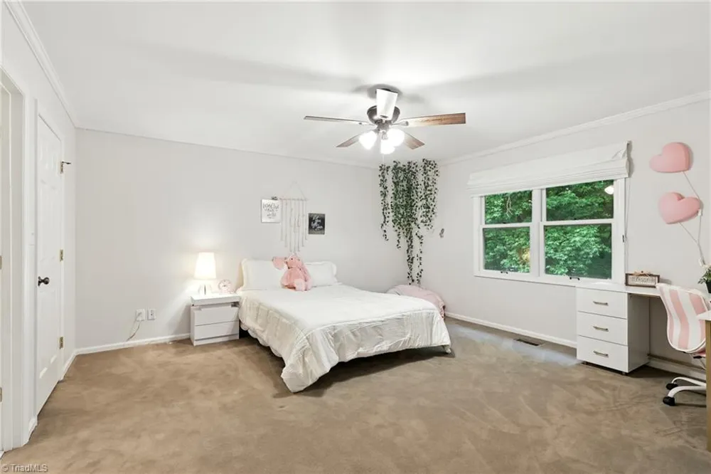 633 Huntington Drive High Point, NC 27262