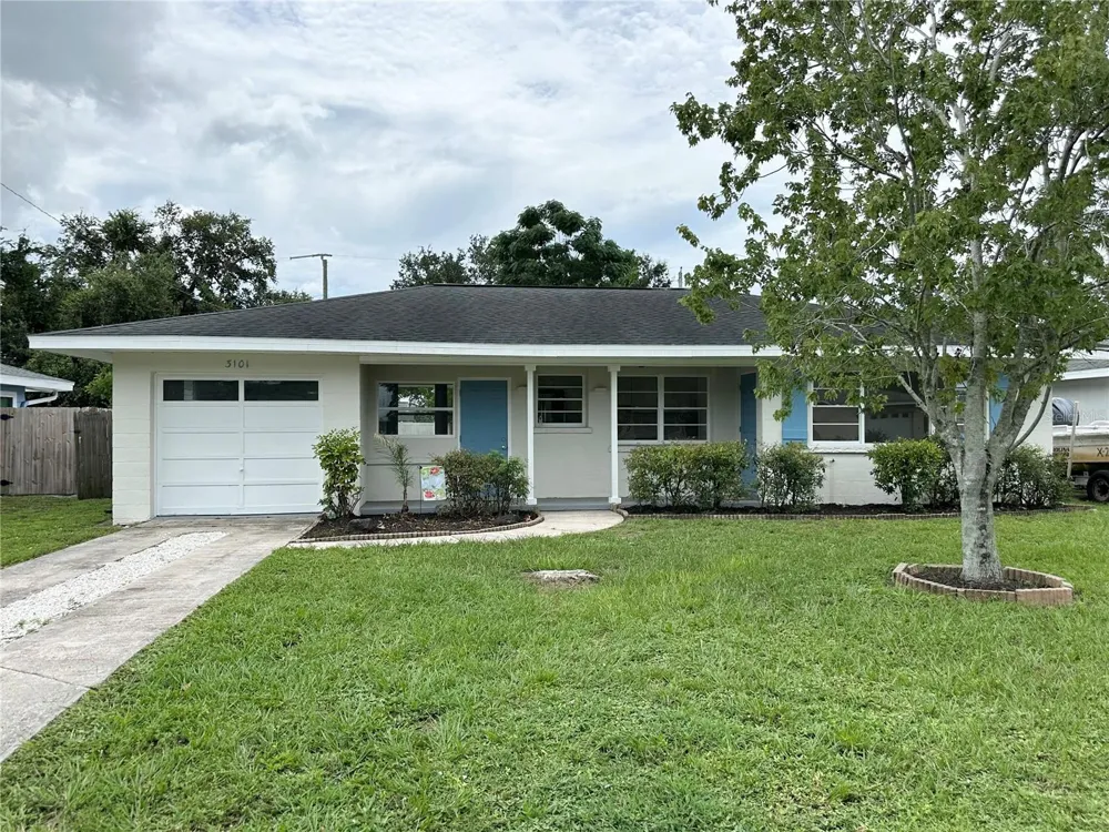 3101 13TH AVENUE W Bradenton, FL 34205