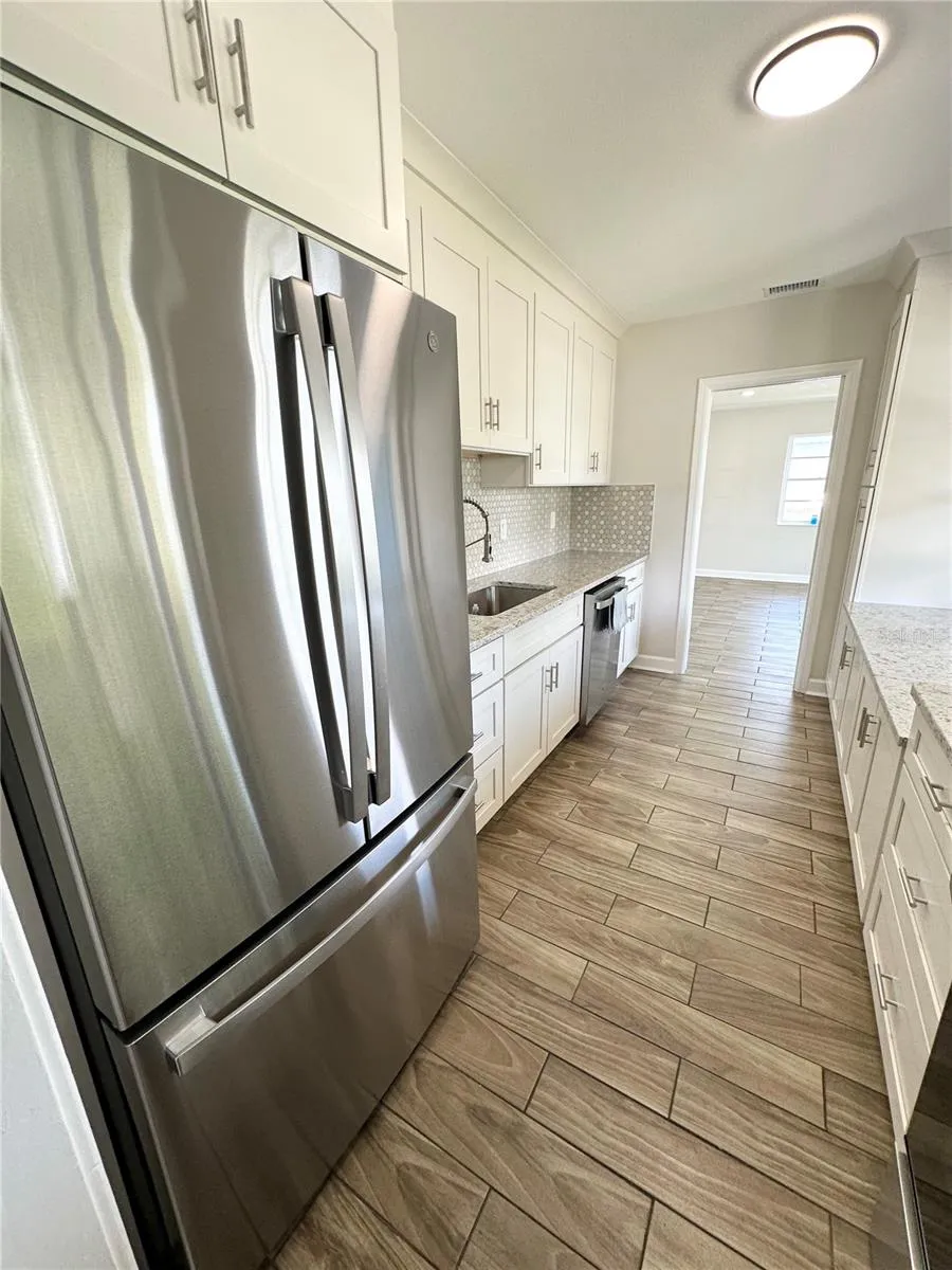 3101 13TH AVENUE W Bradenton, FL 34205