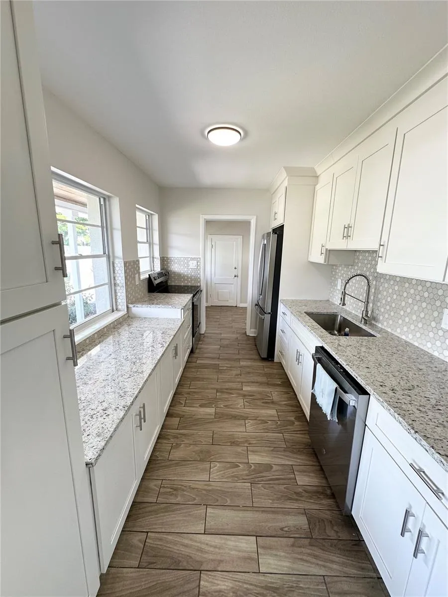 3101 13TH AVENUE W Bradenton, FL 34205