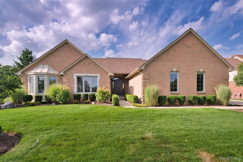 5271 Vineyards Boulevard Sterling Heights City, MI 48314
