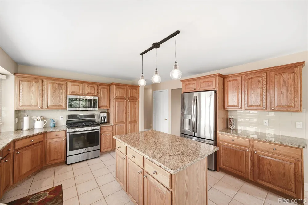 5271 Vineyards Boulevard Sterling Heights City, MI 48314