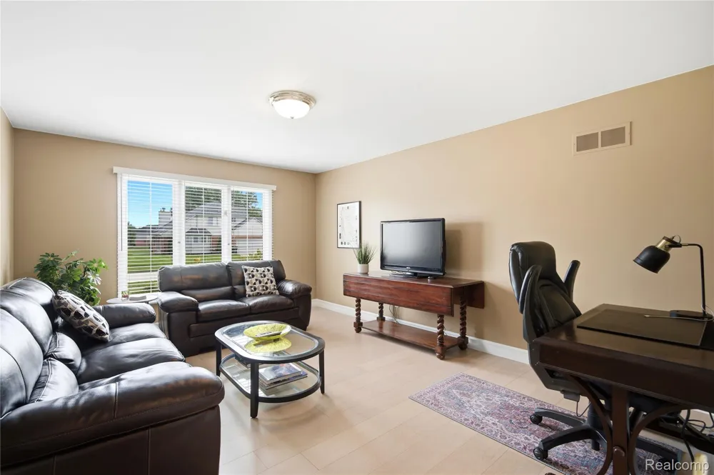 5271 Vineyards Boulevard Sterling Heights City, MI 48314