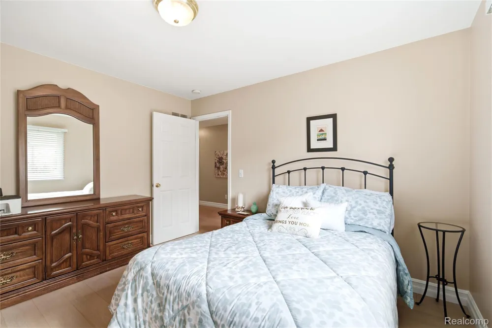 5271 Vineyards Boulevard Sterling Heights City, MI 48314