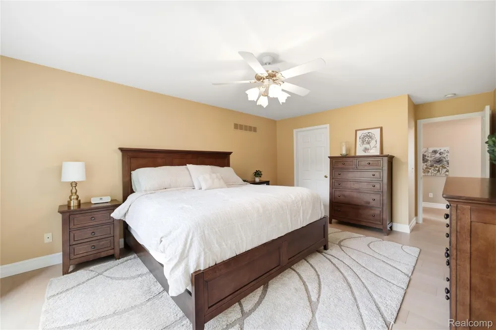 5271 Vineyards Boulevard Sterling Heights City, MI 48314
