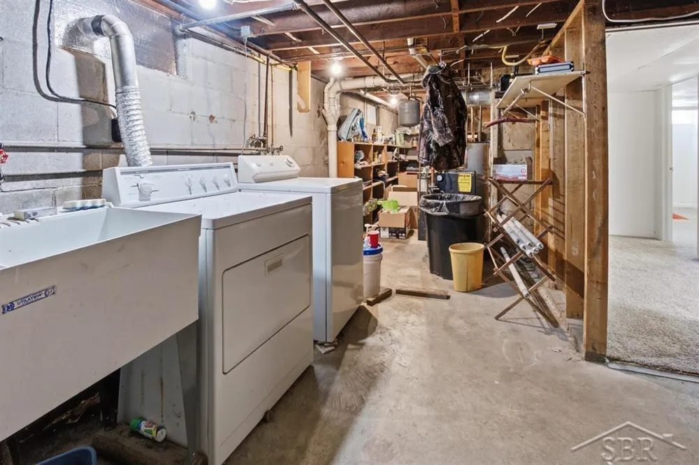 1281 W Midland Road Williams Charter Township, MI 48611