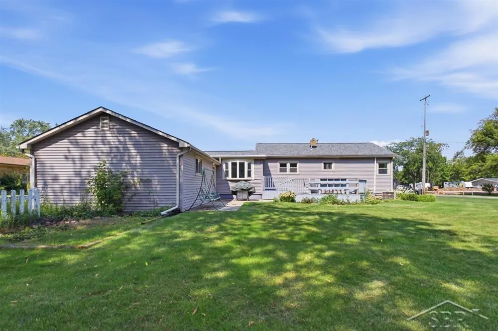 1281 W Midland Road Williams Charter Township, MI 48611