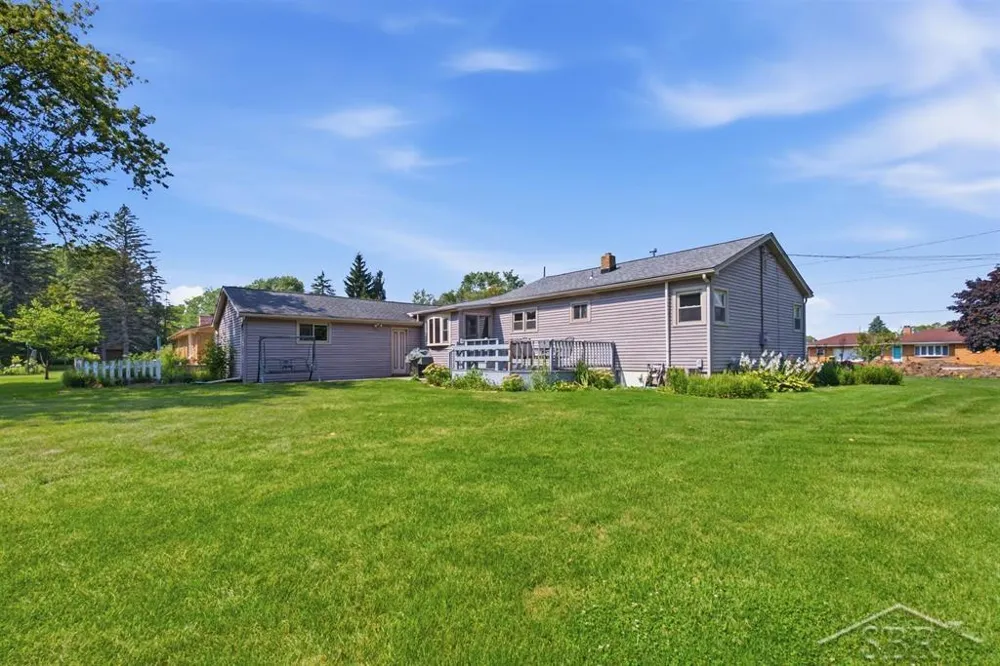 1281 W Midland Road Williams Charter Township, MI 48611