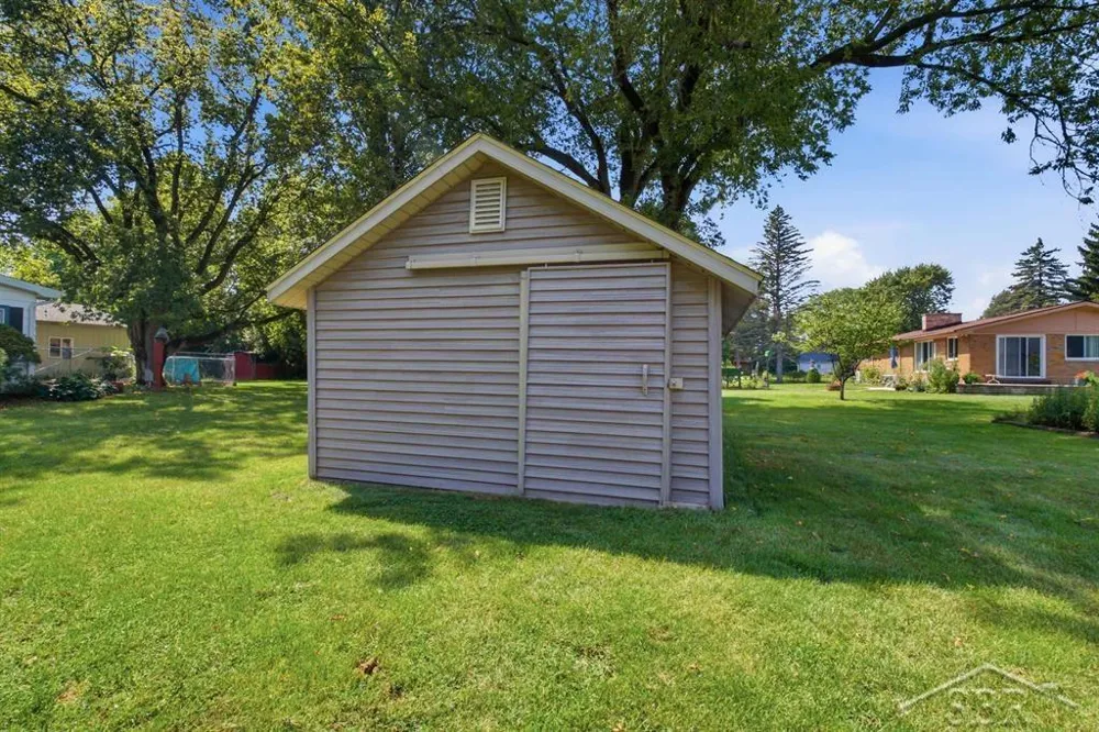 1281 W Midland Road Williams Charter Township, MI 48611