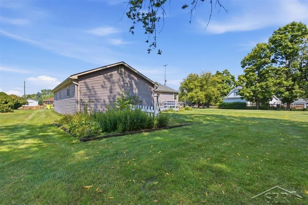 1281 W Midland Road Williams Charter Township, MI 48611