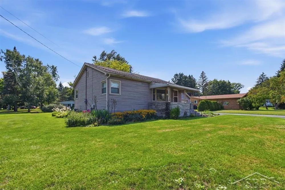 1281 W Midland Road Williams Charter Township, MI 48611