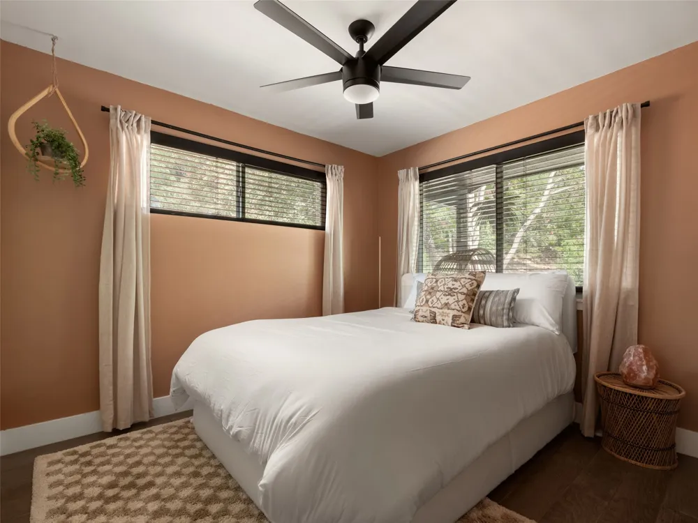 2501 E 11th Street #1 Austin, TX 78702