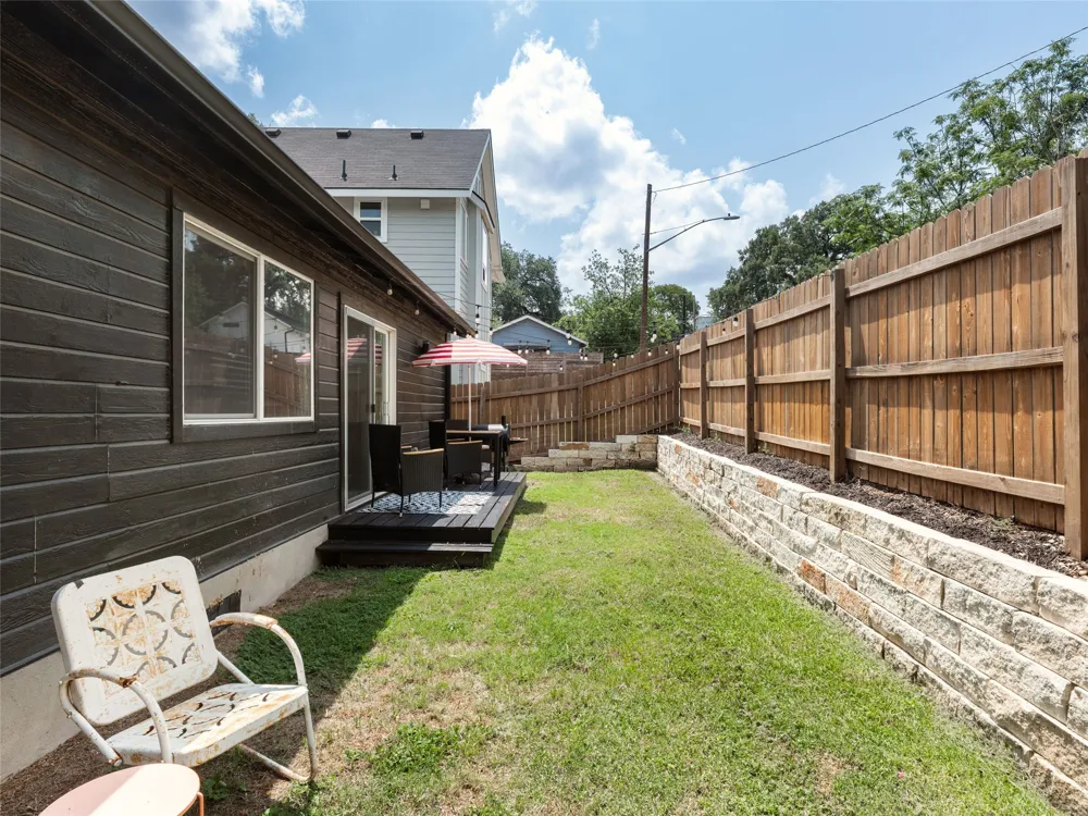 2501 E 11th Street #1 Austin, TX 78702