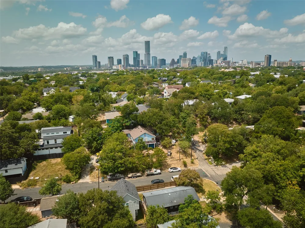 2501 E 11th Street #1 Austin, TX 78702