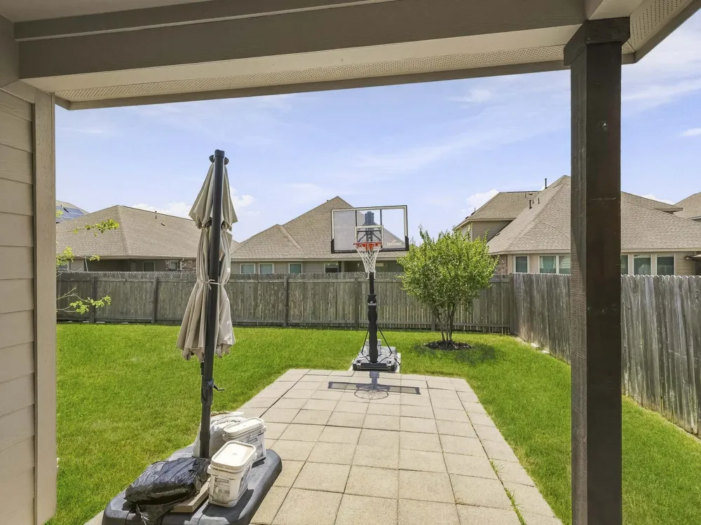 3901 Eland Drive Pflugerville, TX 78660