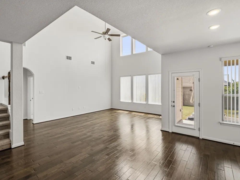 3901 Eland Drive Pflugerville, TX 78660