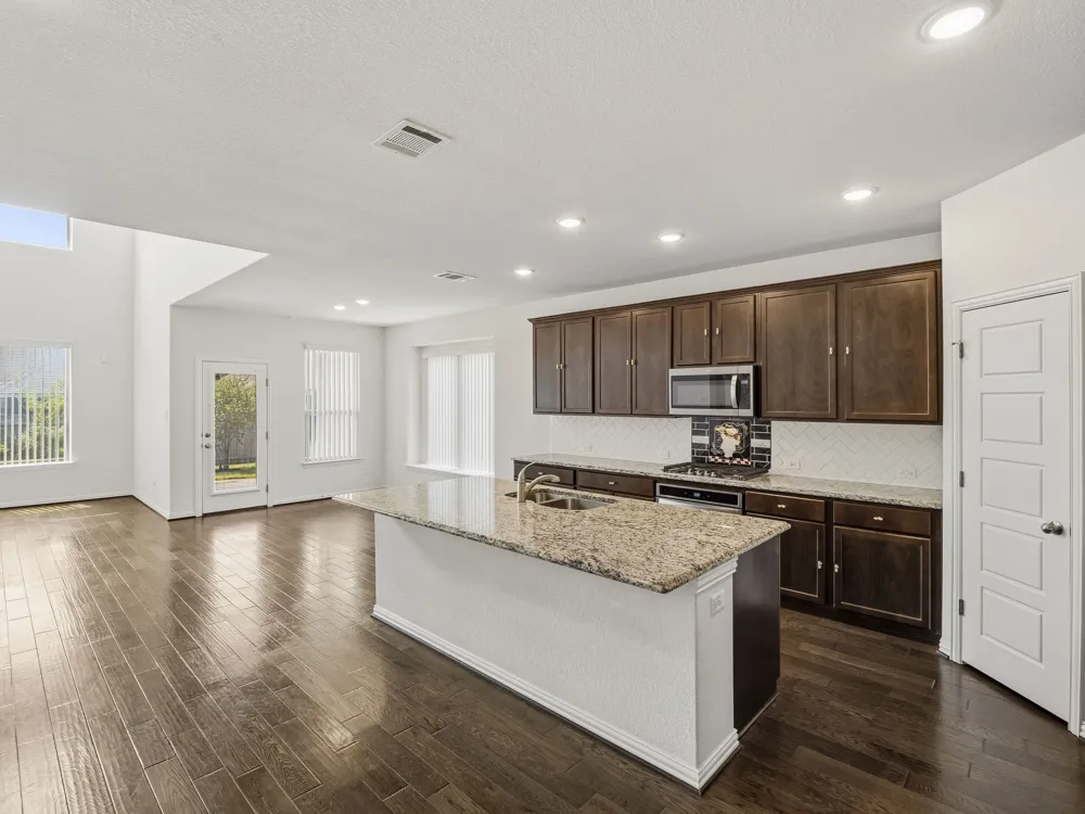 3901 Eland Drive Pflugerville, TX 78660