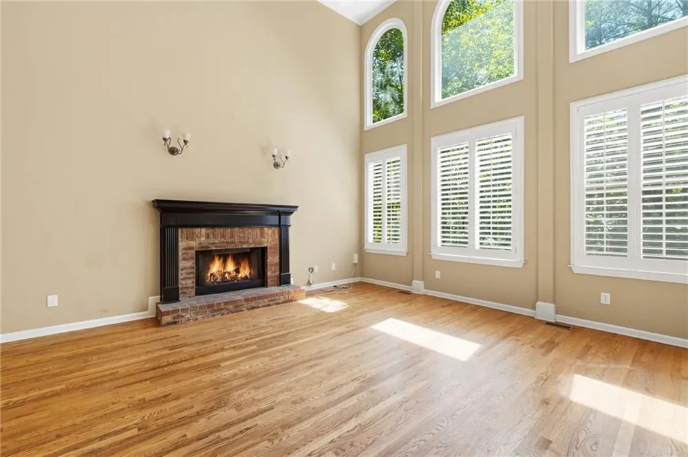 514 Lovinggood Court Woodstock, GA 30189