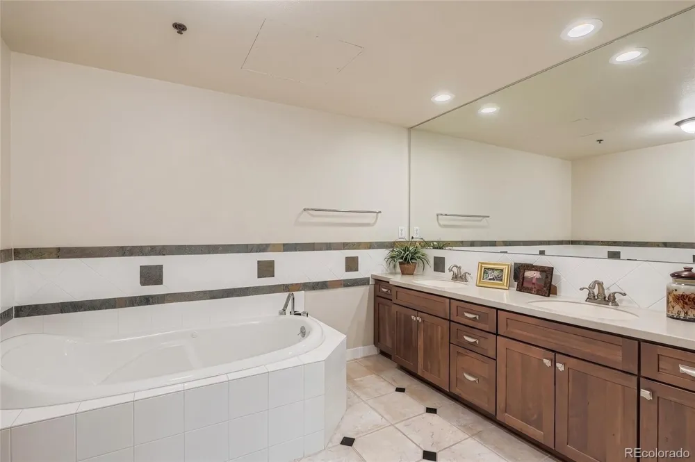 1499 Blake Street #4G Denver, CO 80202