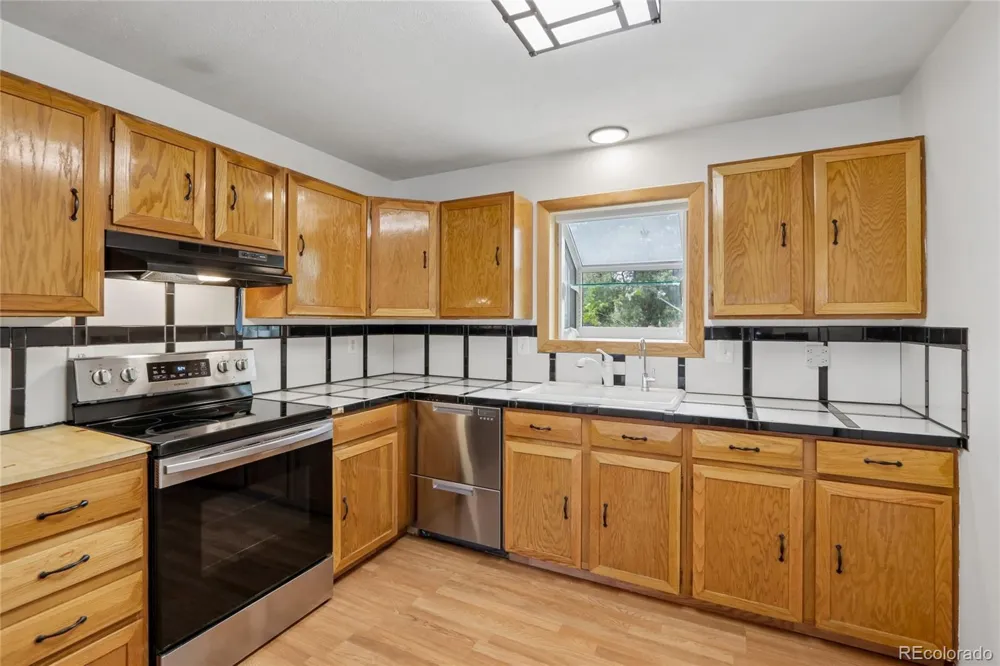 215 E 17th Avenue Longmont, CO 80504