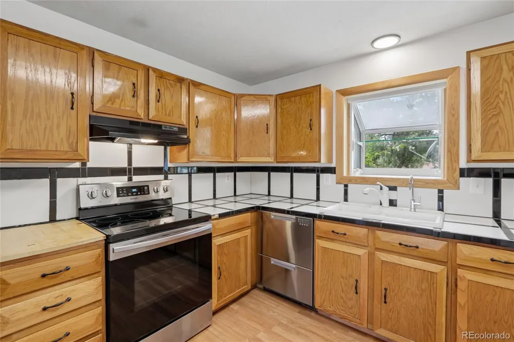 215 E 17th Avenue Longmont, CO 80504