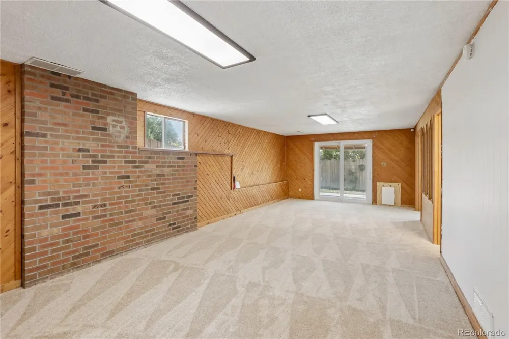 215 E 17th Avenue Longmont, CO 80504