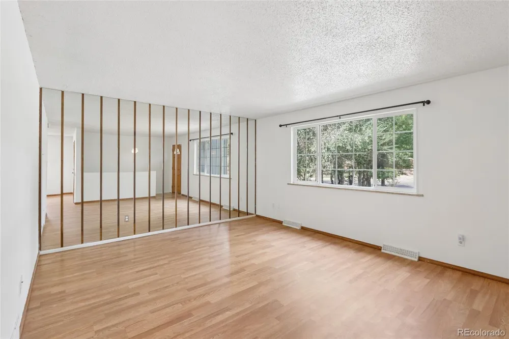 215 E 17th Avenue Longmont, CO 80504