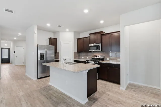 8449 Lamus Wheel San Antonio, TX 78254