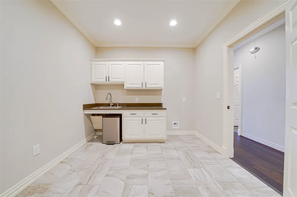 8751 Collin Mckinney Parkway #204 McKinney, TX 75070