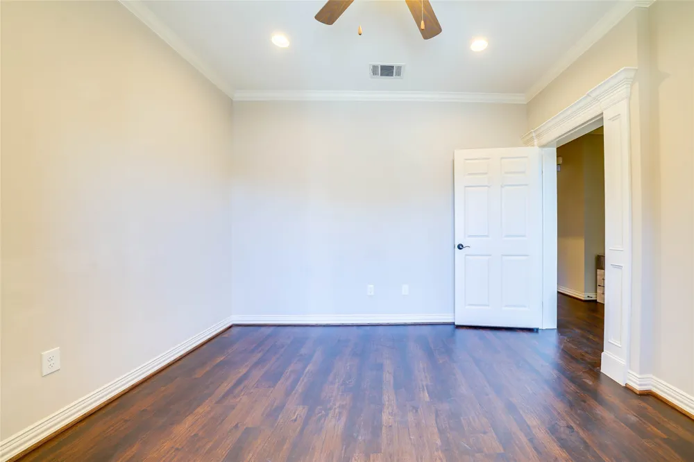 8751 Collin Mckinney Parkway #204 McKinney, TX 75070