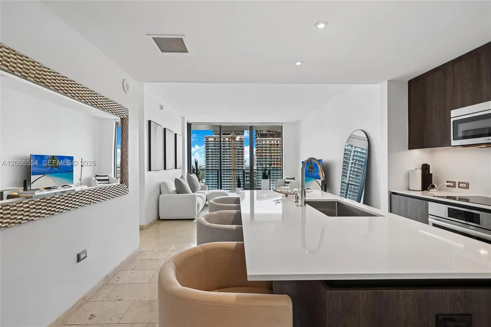 68 SE 6th St #3306 Miami, FL 33131