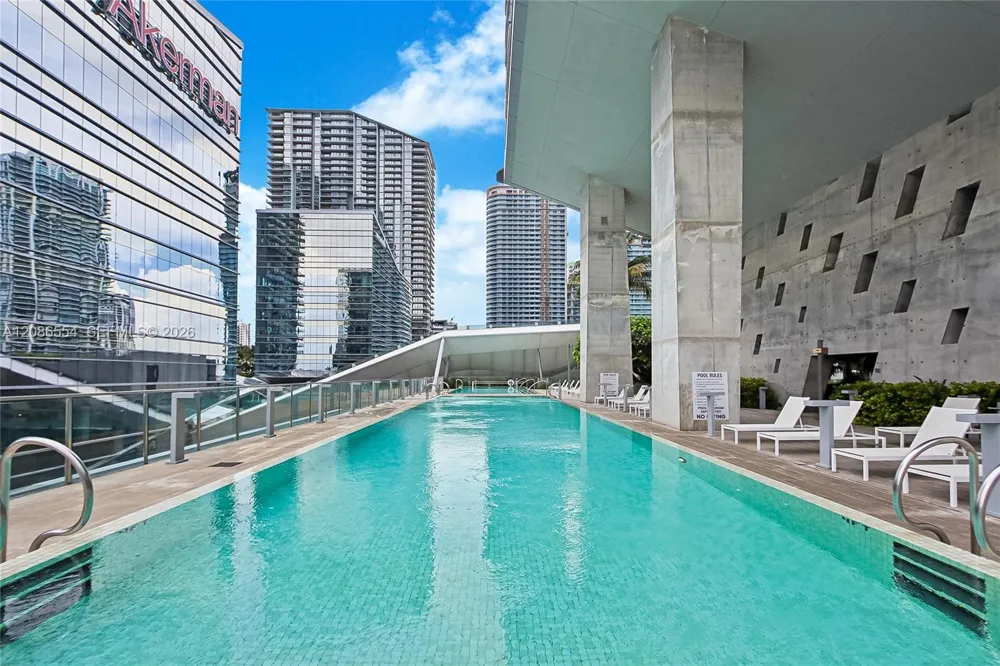 68 SE 6th St #3306 Miami, FL 33131