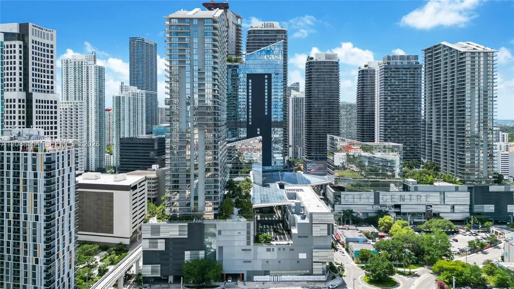 68 SE 6th St #3306 Miami, FL 33131
