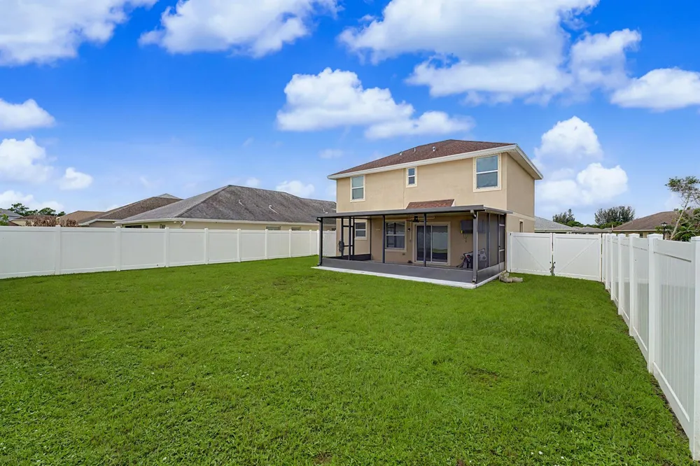 416 Seafoam Circle Fort Pierce, FL 34945